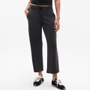 Athleta Black Ankle Cropped Pants